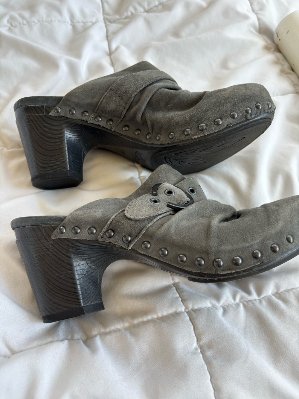 Dansko Gray Suede Studded Clog Mules Ruched Buckle Heel Size 39 US 8.5-9 Boho